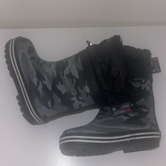 Kids Insulated Rain boots - Picture 3 of 3